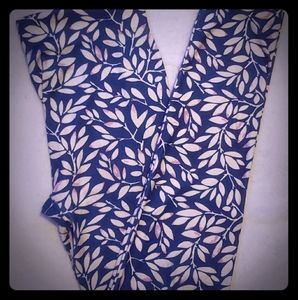 Blue leaf leggings